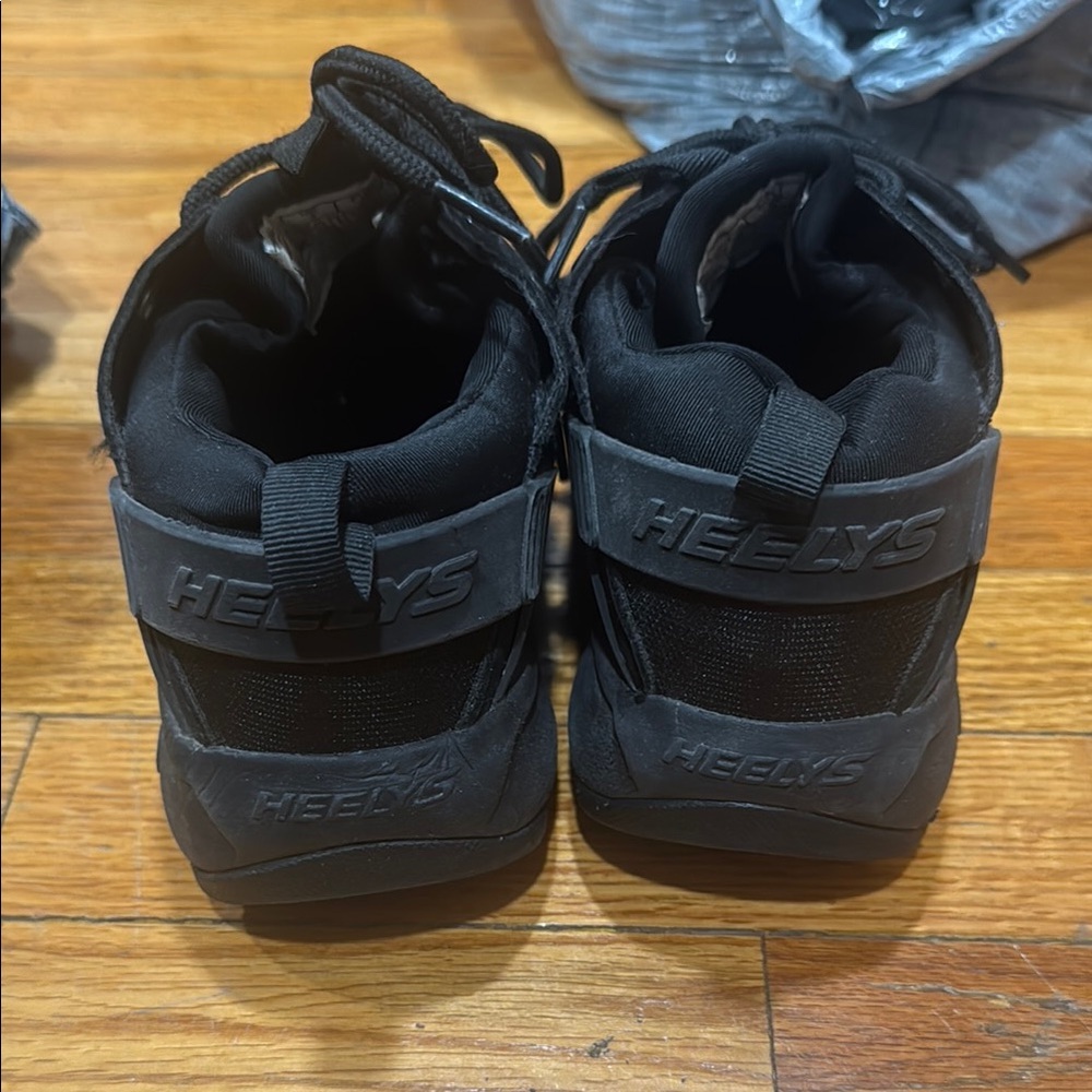 Heelys Black Low-Top Rolling Shoes